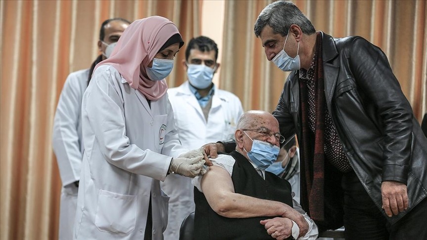 إعلان مهم من وزارة الصحة في غزة بشأن التطعيم ضد "كورونا"