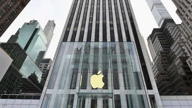 شركة "أبل" تطوّر هاتفا قابلا للطي