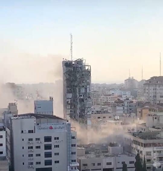 الاحتلال يطلق غازات سامة صوب أبراج الشيخ زايد شمال القطاع