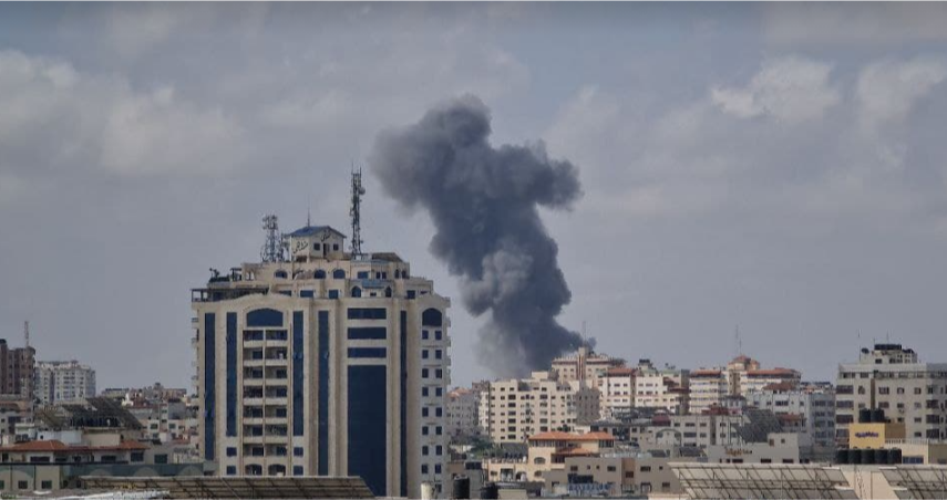 صحيفة عبرية تكشف عن سبب شنّ غارات جوية على قطاع غزة الليلة الماضية