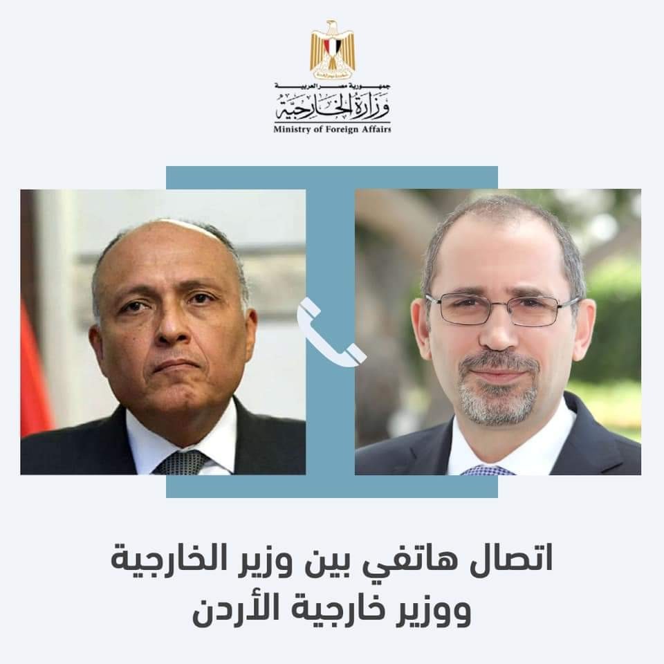 خلال اتصالٍ هاتفي