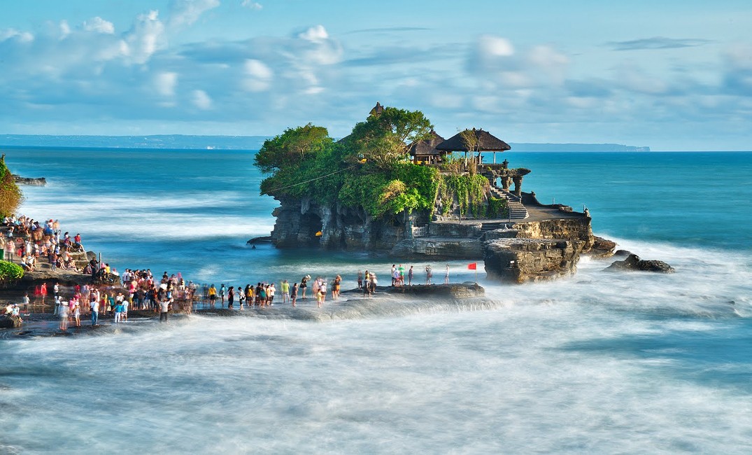 صورة سيلفي تودي بخمسة أفراد من أسرة واحدة في إندونيسيا