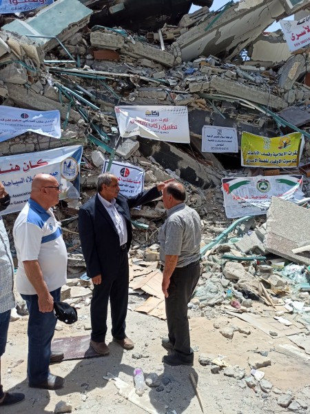 وزير الأشغال ينظم جولة تفقدية للمنازل والمصانع المتضررة في غزة