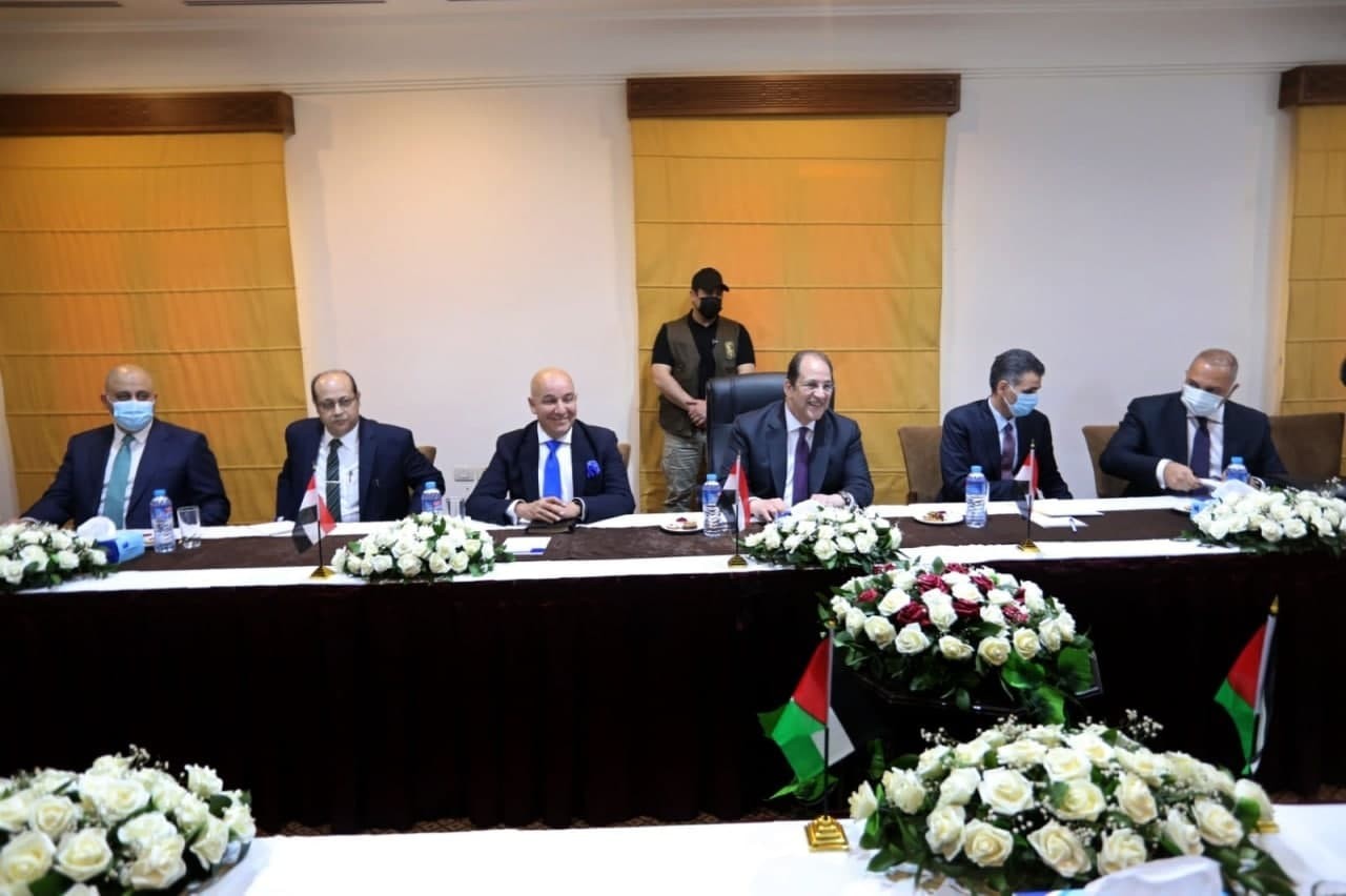بالفيديو: بدء اجتماع اللواء عباس كامل ويحيى السنوار بغزة لمناقشة عدة ملفات