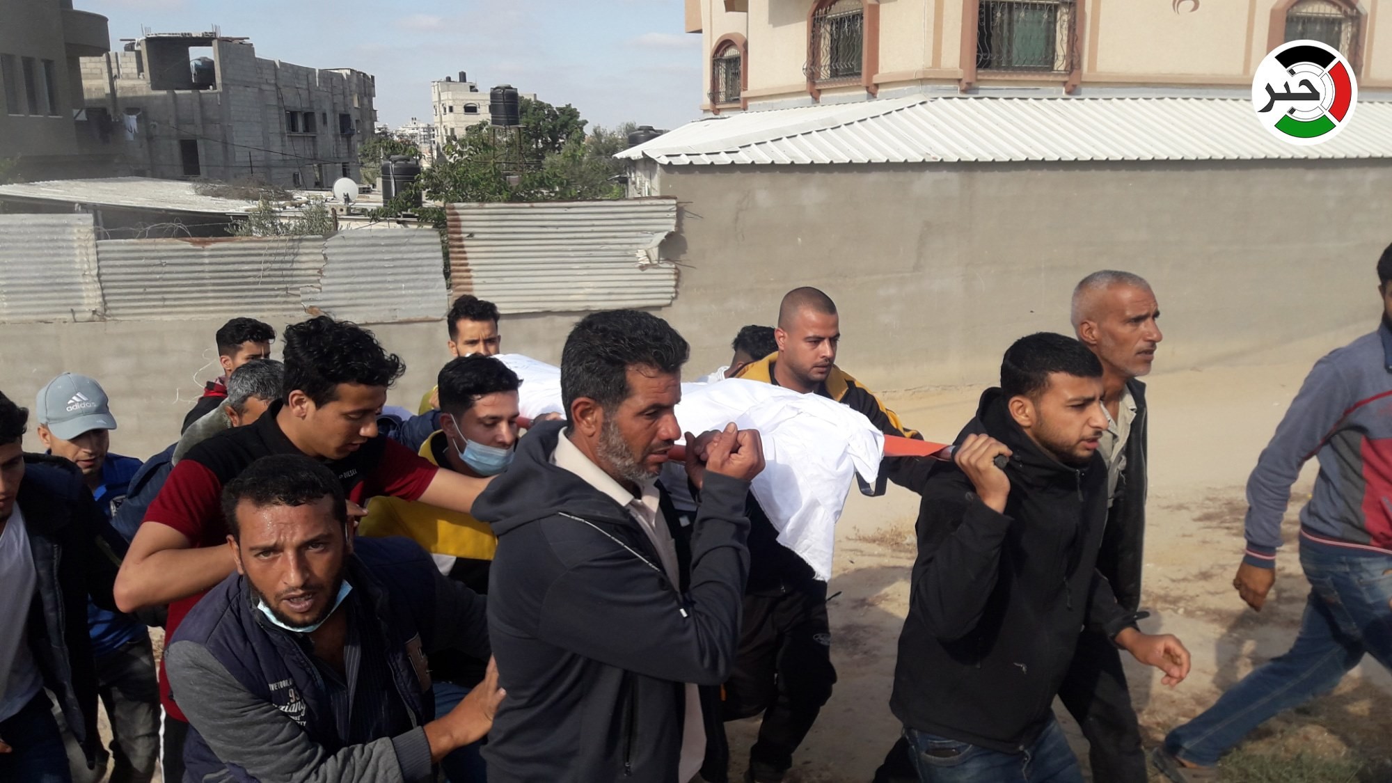 أهالي خانيونس يشيِّعون جثماني الشهيدين الطفلين "العمور"