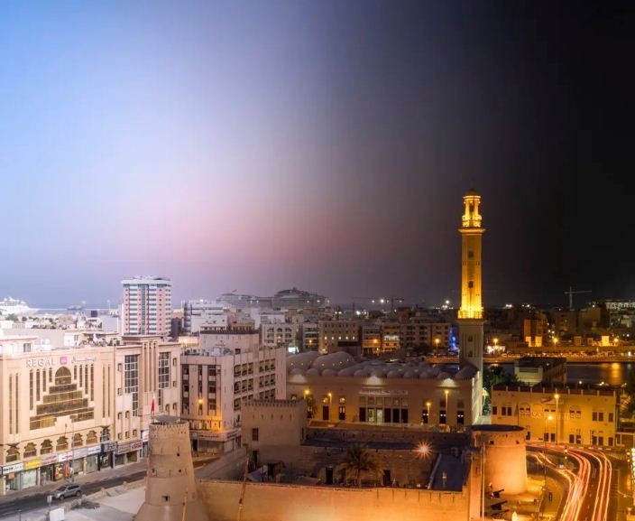 مصور ألمانى يمزج الليل والنهار فى دبى بصورة واحدة