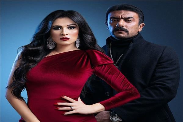 شاهدوا |النجمة "ياسمين عبد العزيز" تسخر من أخبار انفصالها عن الفنان "أحمد العوضي"