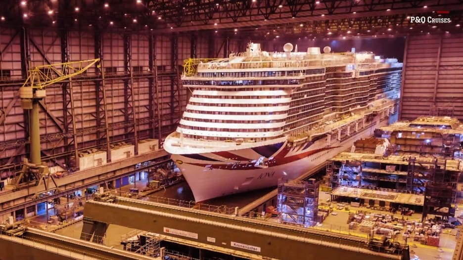 شاهدوا | نسخة طبق الأصل عن "سفينة تيتانيك" بالصين