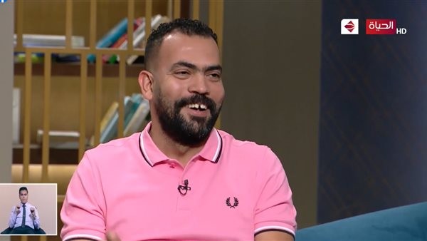 خالد عليش : بحب تفاهة علي ربيع وشعره