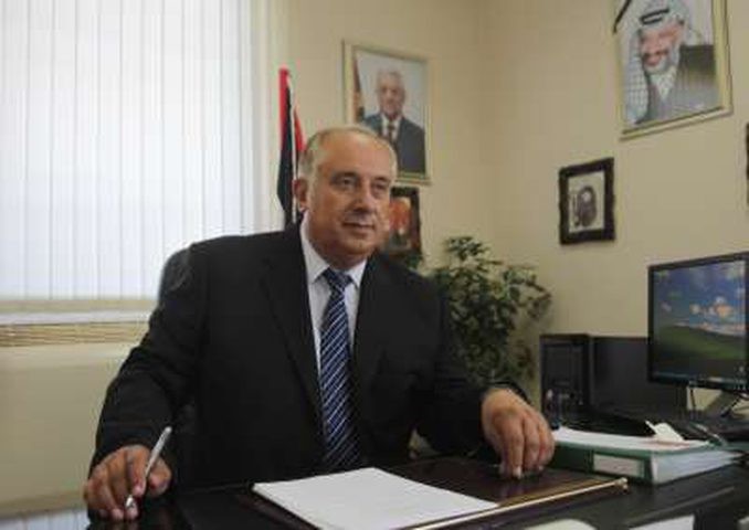 أبو مويس يدعو لفتح تخصصات ترفع المستوى التقني والمهني للشباب الفلسطيني
