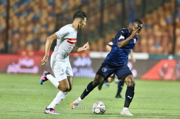 بالصور.. الزمالك يرفض الخسارة من بيراميدز وسط جدل تحكيمي
