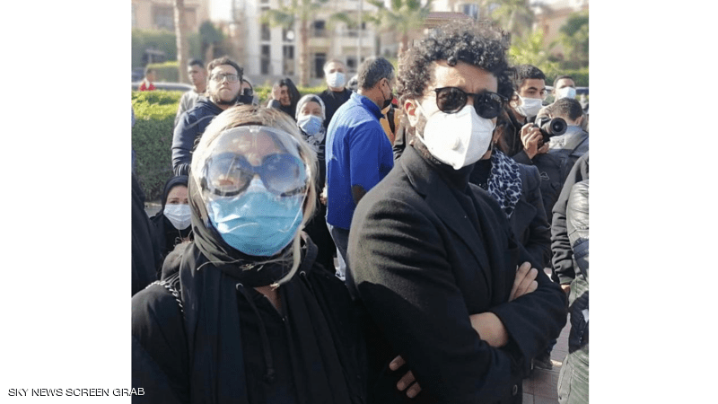 النجوم "مصريون" ضد تصوير جنازات المشاهير