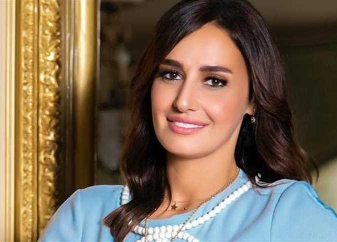 حلا شيحة تدعم القضية الفلسطينية بهذه الطريقة
