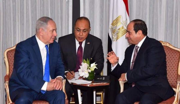 الإعلام العبري يكشف تفاصيل اتصال هاتفي بين نتنياهو والرئيس المصري
