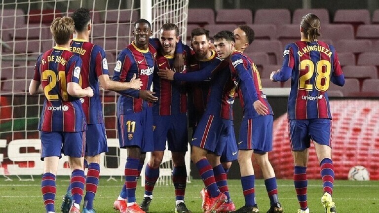 بعد مأدبة الغداء التي أقامها ميسي.. عقوبة منتظرة على لاعبي برشلونة