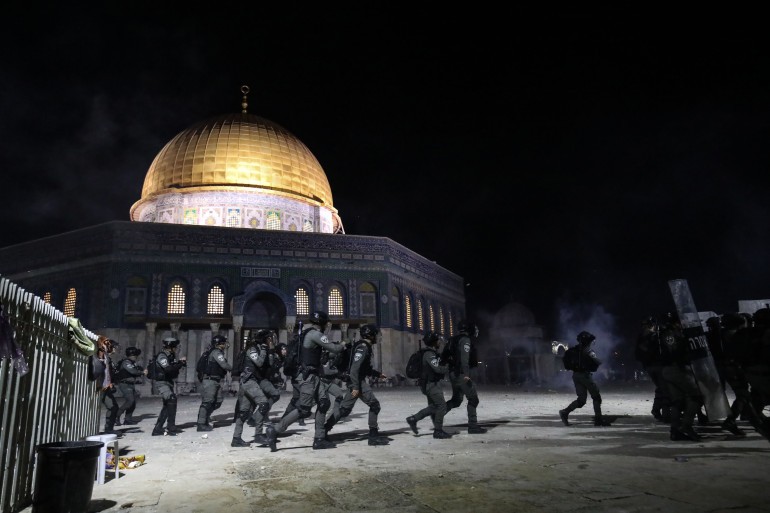 اندلاع مواجهات مع الاحتلال في عدة مناطق بالقدس المحتلة