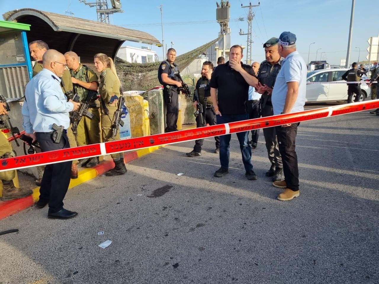 شاهد.. إصابة 3 "إسرائيليين" بحادثة إطلاق نار قرب حاجز زعترة بالضفة