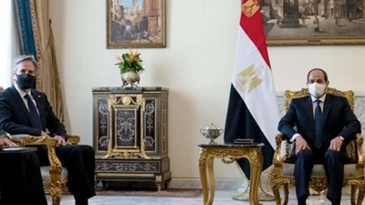 السيسي يؤكد موقف مصر بالتوصل إلى حل عادل وشامل يضمن حقوق الشعب الفلسطيني