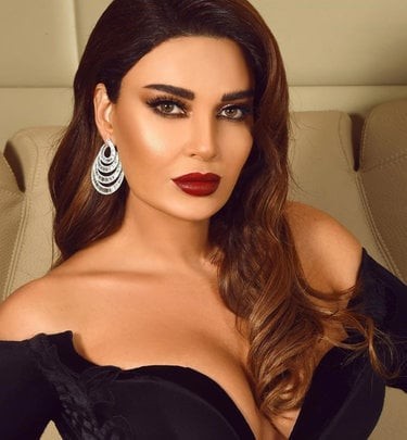 بالفيديو | تفاعل كبير مع مشهد  للفنانة اللبنانية "سيرين عبد النور" وهي تتعلم رياضة البوكسينغ