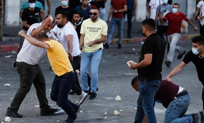 "حشد" تُعقّب على قمع المتظاهرين والاعتداء عليهم بالضفة الغربية