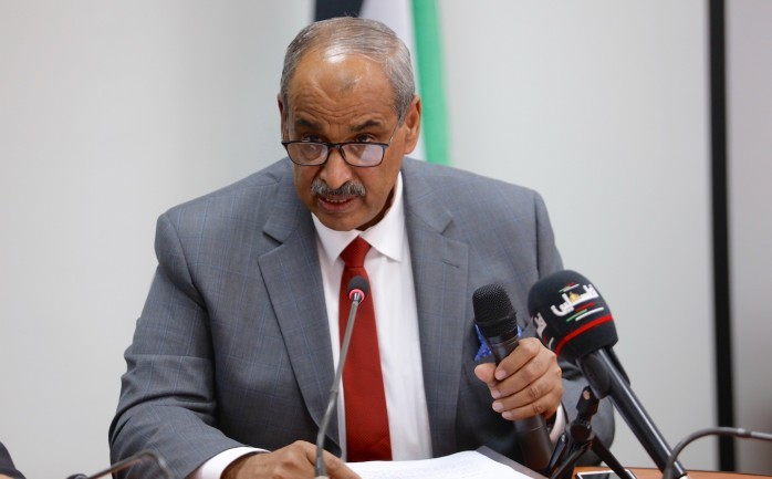 الوزير زيارة لـ"خبر": رفضت التحقيق معي وتم إبلاغي بمنع ممارسة مهامي كوزير للأشغال في غزّة