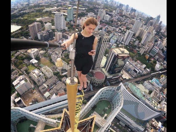 يوم السيلفى العالمى.. 11 معلومة غريبة عن "هوس التصوير" الخطير