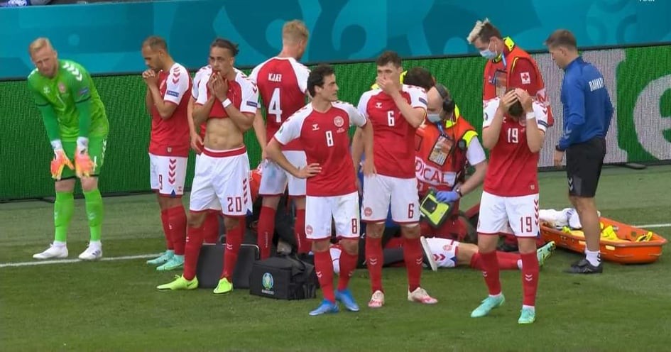 استئناف مباراة الدنمارك وفنلندا في بطولة يورو 2020 بملعب "باركن ستاديون"