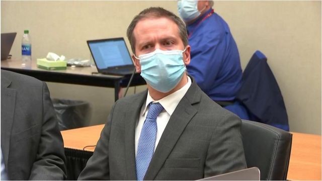 الحكم على شرطي أمريكي بالسجن 22 عامًا بتهمة قتل جورج فلويد