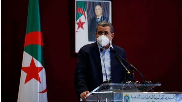 الحكومة الجزائرية تُقدّم استقالتها تمهيدًا لتشكيل أخرى