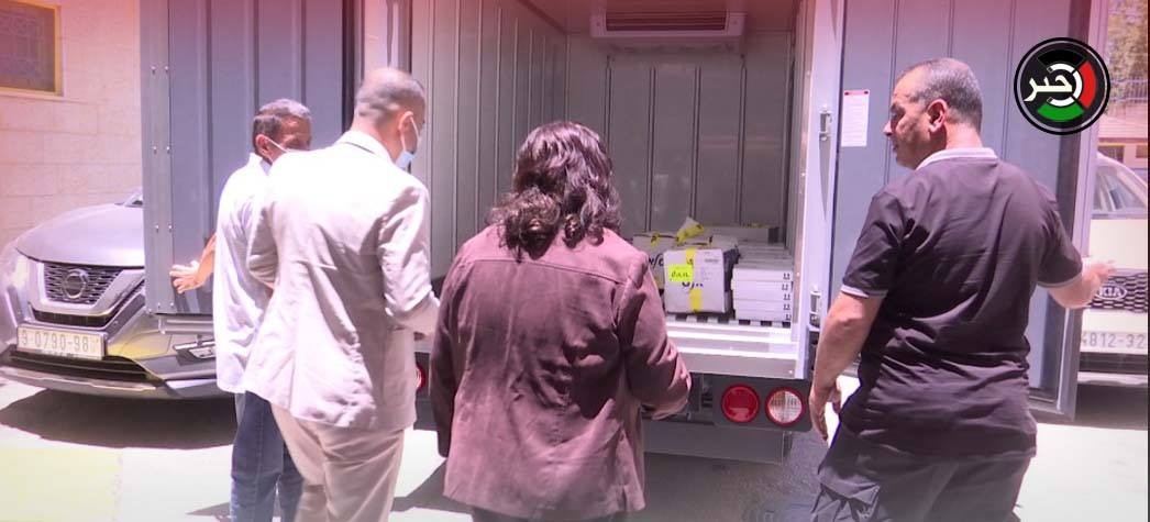 شاهد: إرجاع لقاحات "كورونا" المنتهية الصلاحية إلى الاحتلال