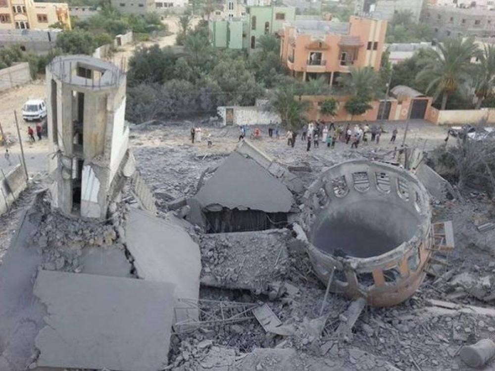 الاحتلال يهدم مسجداً جنوب نابلس.. والأوقاف تُعلق