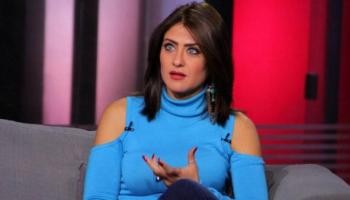 هيدي كرم بعد تمرين الضغط مع ابنها: "ناس مريضة اتهمونا بالشذوذ"