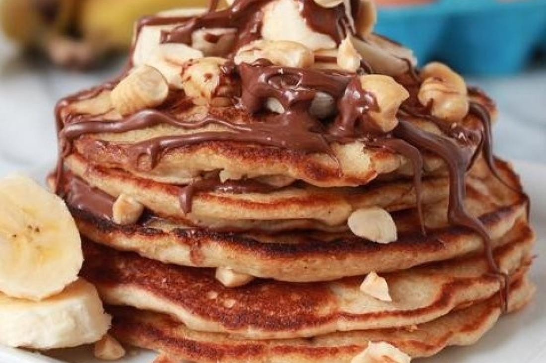 بالفيديو | طريقة تحضير "بان كيك" النوتيلا والموز