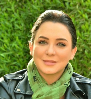 شاهدوا |  الممثلة السورية "سلاف فواخرجي" تفصح عن أمنية حاتم علي "المستحيلة" قبل رحيله