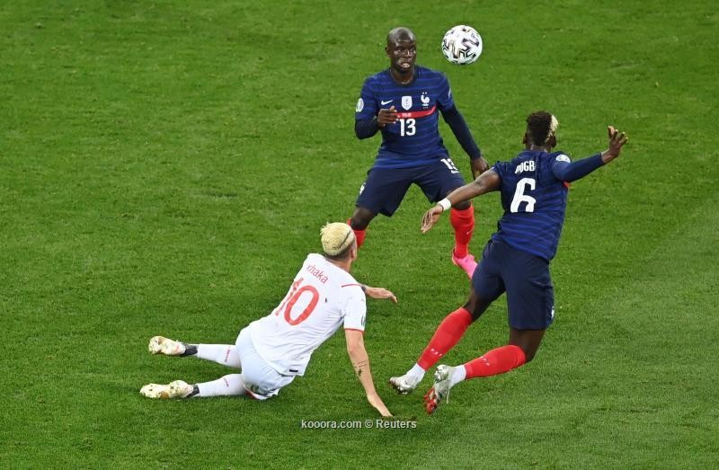 بالصور: سويسرا تحقق المعجزة وتطرد فرنسا خارج اليورو