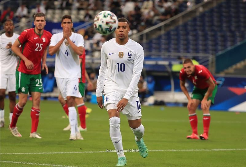 بالصور : فرنسا تدك حصون بلغاريا بثلاث قدائف