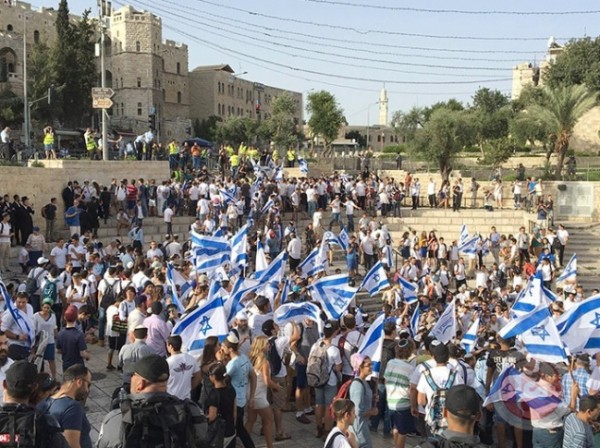 الاحتلال يلغي "مسيرة الأعلام" بالقدس خشية تفجر الأوضاع الميدانية