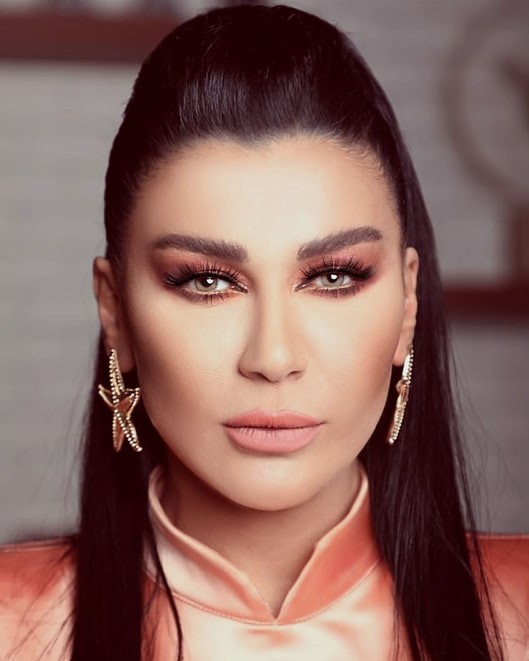 بالفيديو | اولاد  الفنانة اللبنانية "نادين الراسي" سبب تأخر زواجها