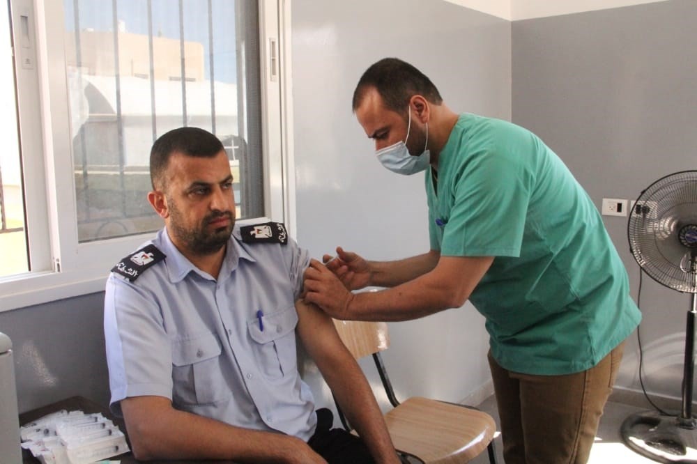 صحة غزة تنشر آخر مستجدات حملة "تطعيمك أمانك" ضد فيروس "كورونا"