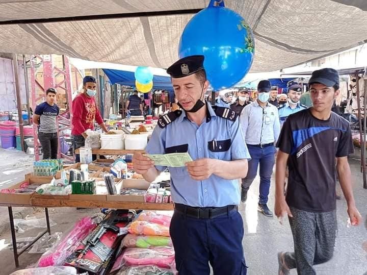 شاهد.. داخلية غزة تنشر صوراً من جانب متابعة استئناف عمل سوق السبت