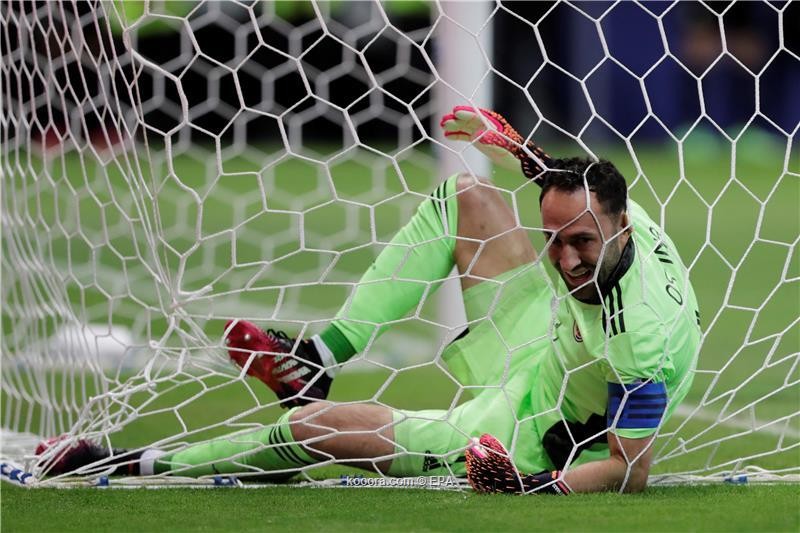 بالصور : اصحاب سواريز يهدرون ضربات الجزاء ويخرجون من المنافسة