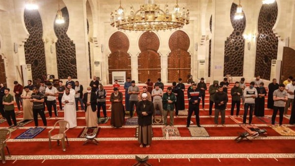 الأوقاف تُقرر إحياء صلاة التراويح بجزء كامل يوميًا في 23 مسجدًا بغزة