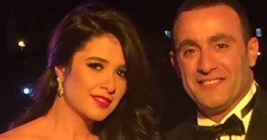 أحمد السقا يطلب الدعاء لـ ياسمين عبد العزيز: أختي وعشرة عمري