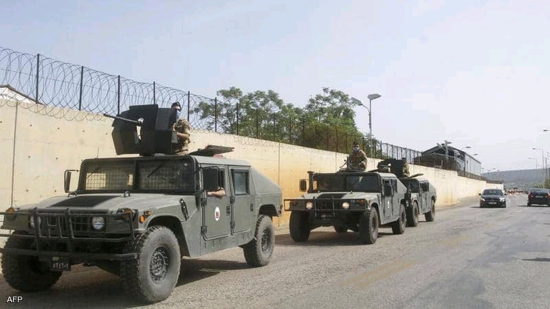 "الجيش اللبناني" يُصدر بيانًا توضيحيًا حول تفجيرات في عدة مناطق