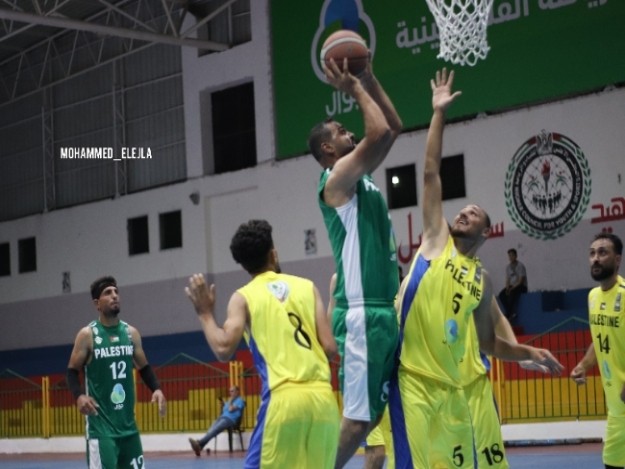 بالصور : ديربي البريج ورفح يبتسم للخدمات في كأس كرة السلة