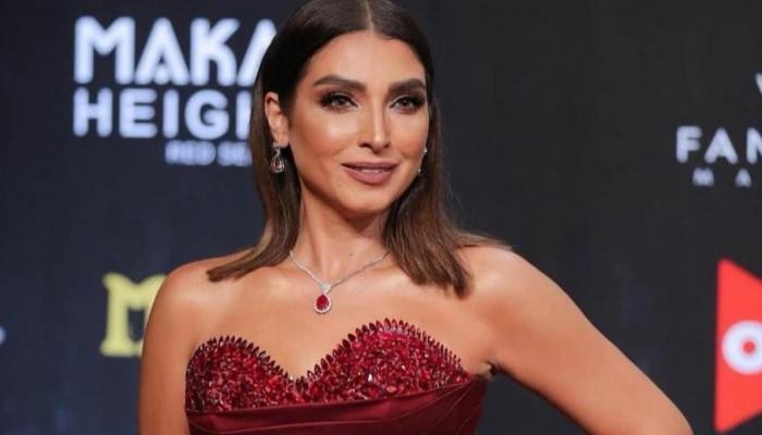 روجينا تعلق على شائعة وفاة الفنانة دلال عبد العزيز... "اتقوا ربنا"