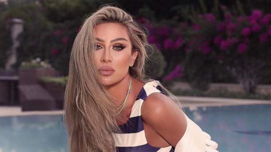 شاهدوا |  النجمة ‎اللبنانية "مايا دياب" تفوز بلقب أيقونة الموضة في دبي