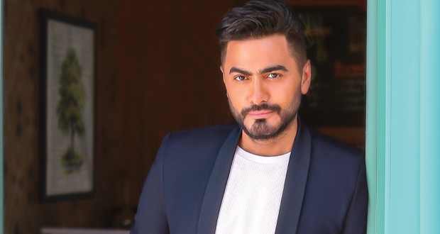 شاهد:  تامر حسني يقلد عادل إمام في التجربة الدنماركية