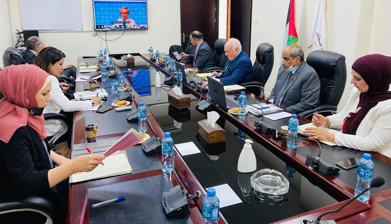 بشارة يُطالب بمساعدة السلطة في تسوية ملفات مالية عالقة مع "إسرائيل"