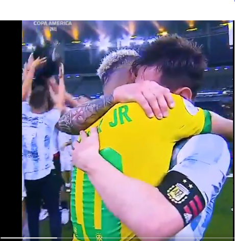 لقطة رائعة بين ميسي ونيمار بعد نهائي كوبا أمريكا